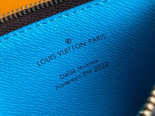 HOLDER LOUIS VUITTON CC 0421